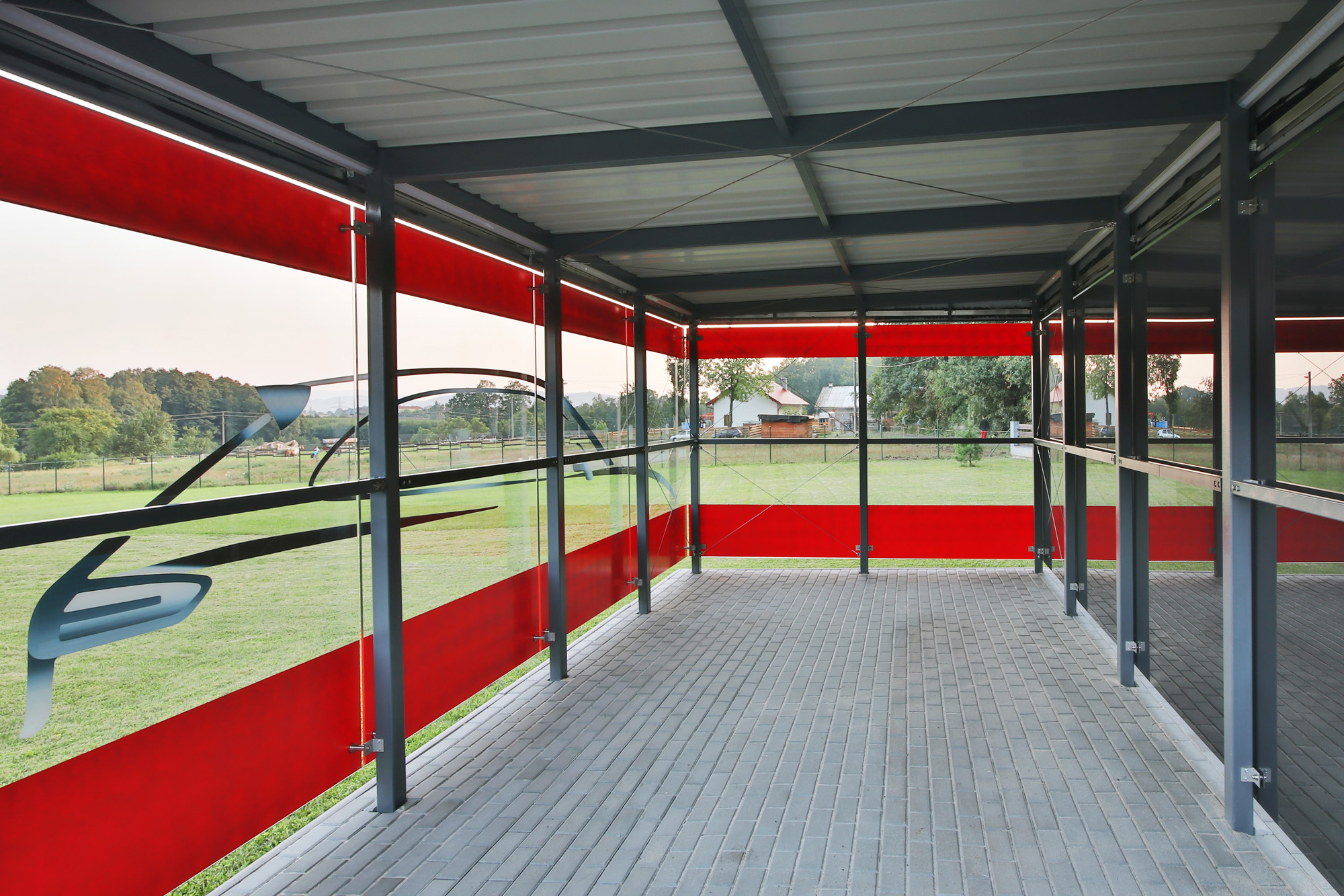 CAR PENTHOUSE 07 middle.jpg